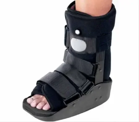 MaxTrax – Walker Boot Large Hook and Loop Closure Male 10-1/2 to 13-1/2 / Female 11-1/2 to 14-1/2 Left or Right Foot – 11-1380-4