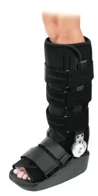 MaxTrax – Walker Boot X-Large Hook and Loop Closure Male 14 to 17 Left or Right Foot – 79-95338