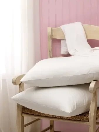 Med-Check – Bed Pillow 18 X 24 Inch White Disposable – MDT219684